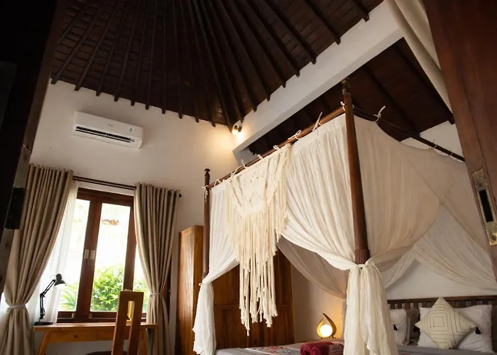Beatrix With Private Pool & Garden فيلة *