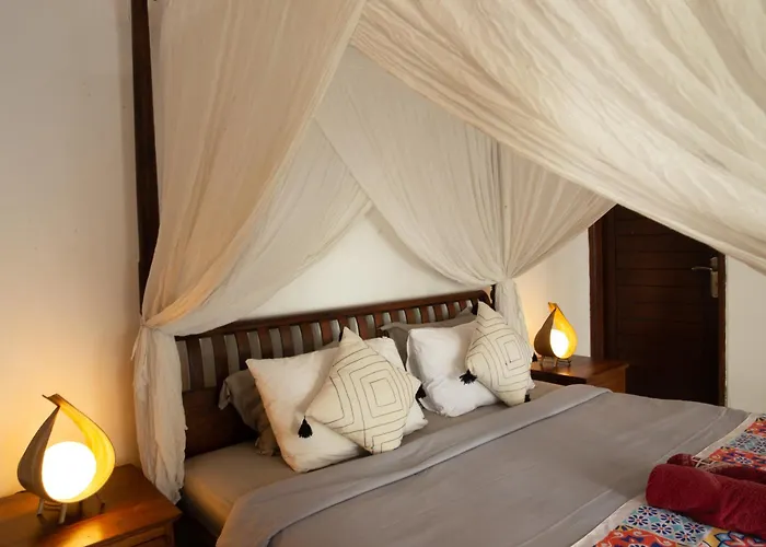 Beatrix With Private Pool & Garden Seminyak