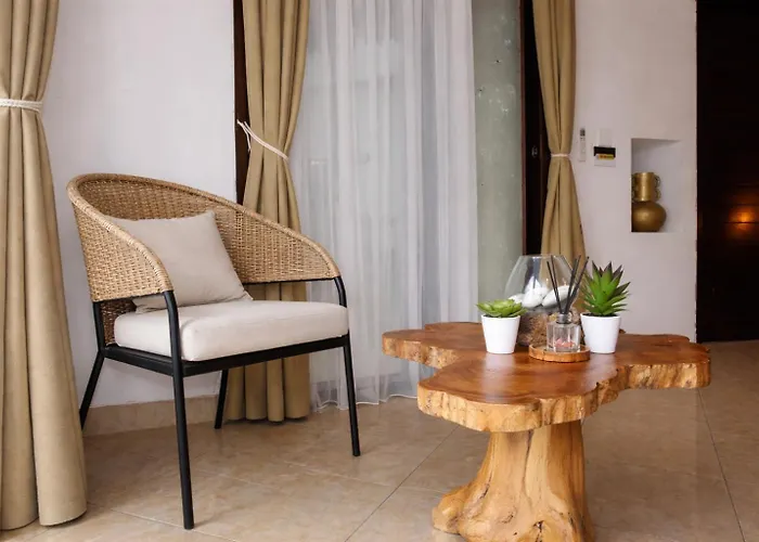 Beatrix With Private Pool & Garden Villa Seminyak