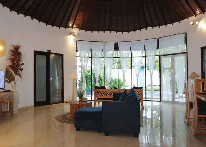 Beatrix With Private Pool & Garden Seminyak