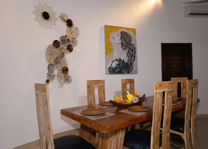 Beatrix With Private Pool & Garden Seminyak