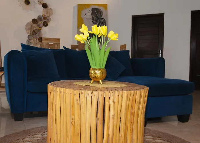 Beatrix With Private Pool & Garden Villa *